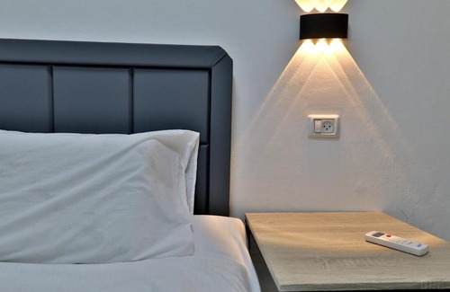 Haifa Apartment | Lovely apartment with a terrace in the center of Haifa