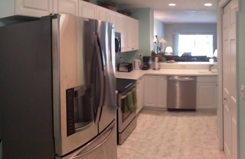 Braden River Condo | Lovely Apartment with garage at Tara Preserve. Golf, Wifi, Cable HDTV.