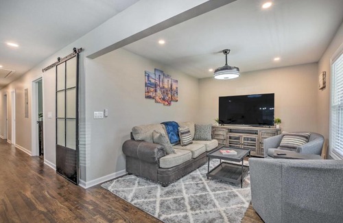 Pittsburgh House | Lovely Atlanta Home Less Than 3 Mi to State Farm Arena!