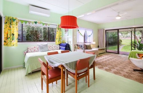 Bateau Bay House | Lovely Beachside Hideaway with Spacious Patio