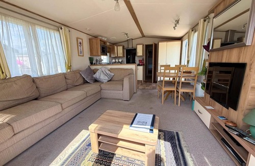 Felixstowe House | Lovely caravan with decking at Suffolk Sands Holiday Park ref 45017B