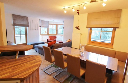 Hinterglemm Ski Chalet | Lovely Chalet with Sauna Ski Storage Heating Carport