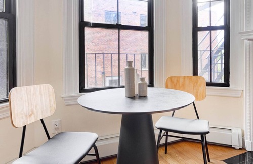 Chestnut Hill Apartment | Lovely Chestnut Hill 1BR, residential area, by Blueground