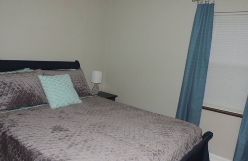 Middletown House | Lovely/Cozy home