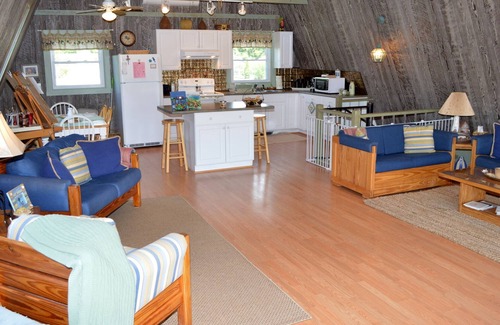 Eastward Look House | Lovely Eastward Look Home By The Beach