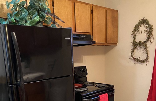 Birmingham Apartment | Lovely Ensley 2 Bedroon unit, quiet, and close!