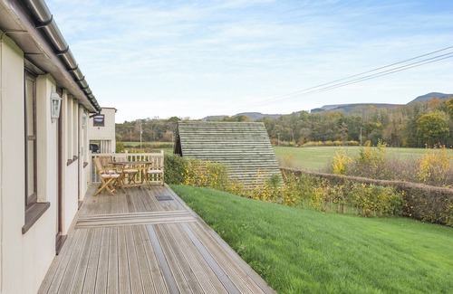 Llanfihangel Tal-y-llyn Cottage | Lovely, detached cottage with fabulous views of the Black Mountains and Brecon Beacons.