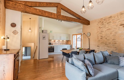 Serignac House | Lovely gite with large garden and private pool