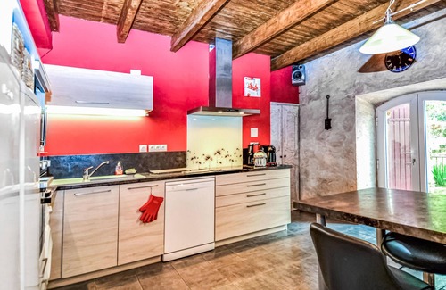 Pont-Saint-Esprit House | Lovely home in Pont-Saint-Esprit
