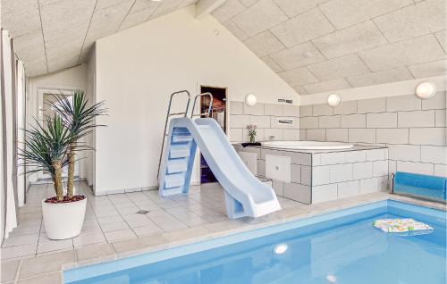 Bogense House | Lovely Home In Bogense With Kitchen