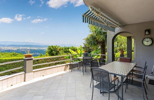 Bregi House | Lovely home in Bregi with WiFi