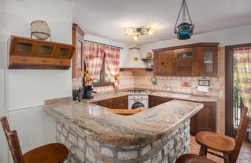 Kastel House | Lovely home in Buje with WiFi
