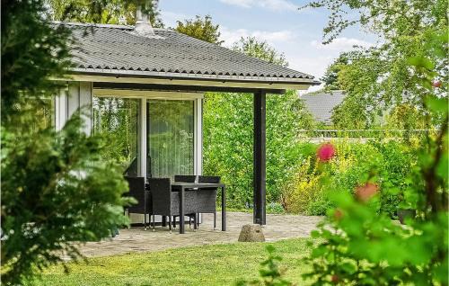 Hejlsminde Strand House | Lovely Home In Hejls With Kitchen
