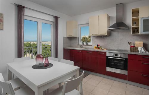 Jadranovo House | Lovely Home In Jadranovo With Wifi