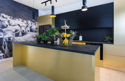 Jakisnica House | Lovely home in Jakisnica with sauna