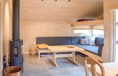 Ringsaker House | Lovely home in Mesnali with kitchen