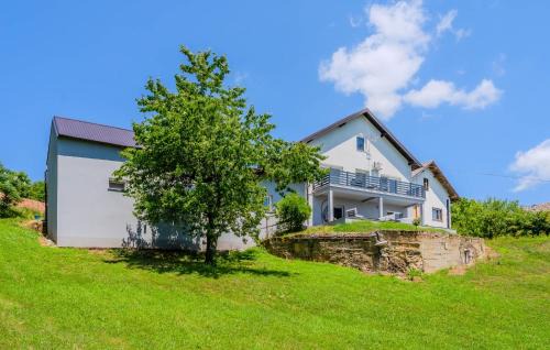 Jastrebarsko House | Lovely Home In Paljugi With Sauna