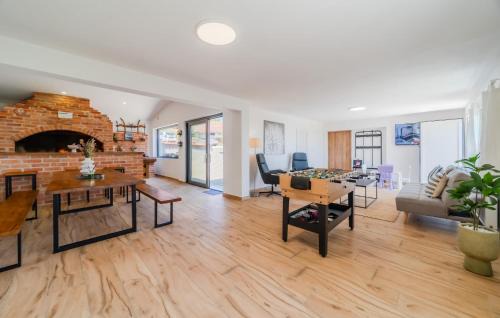 Jastrebarsko House | Lovely Home In Paljugi With Sauna