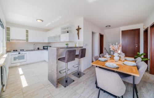Jastrebarsko House | Lovely Home In Paljugi With Sauna