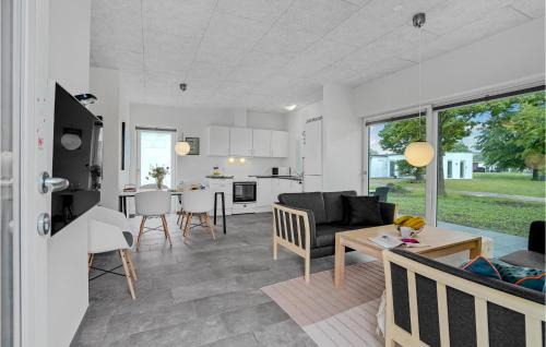Ringkobing House | Lovely Home In Ringkøbing With Kitchen