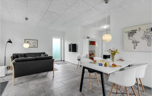 Ringkobing House | Lovely Home In Ringkøbing With Kitchen
