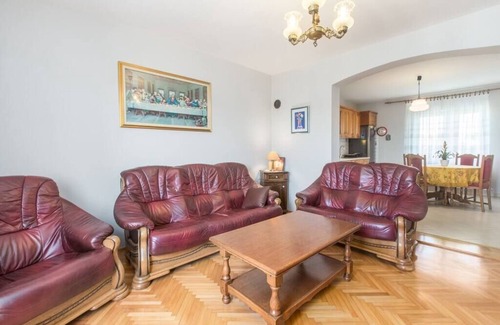 Vrvari Apartment | Lovely House LINDI in Poreč- Two-bedroom apartment