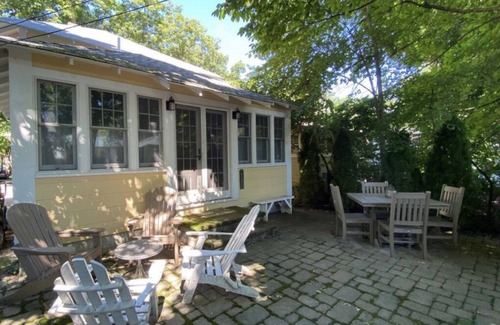 Lakeside House | Lovely Lakeside Cottage! Sleep 11, easy parking, linens included!