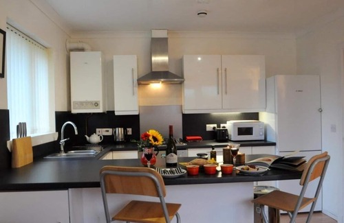 Stornoway Apartment | Lovely, Light and Airy 1-Bed Flat in Stornoway