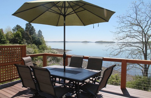 Hulls Cove House | Lovely new waterfront 3 BR, 2 bath w/beach and kayaks! Friday to Friday rentals