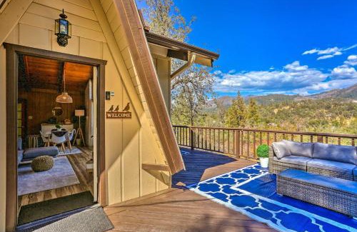 Yosemite Forks House | Lovely Oakhurst Cabin with Deck and Mtn Views!