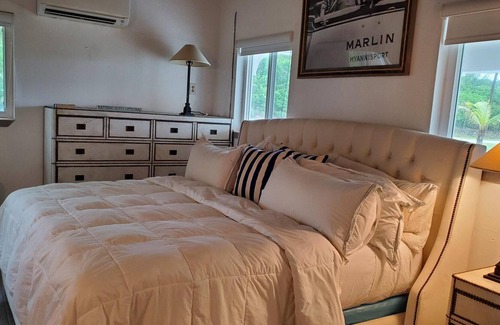 Rainbow Bay House | Lovely Oceanfront Home on Calm Caribbean, Snorkeling, Views