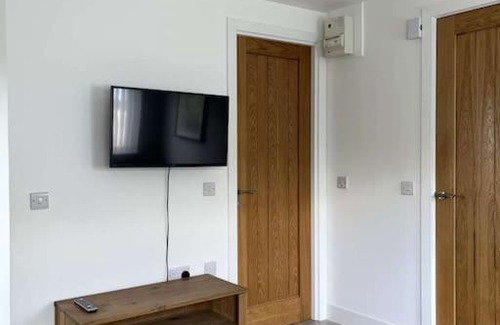 Allanfearn Apartment | Lovely one bed, open plan studio apartment.