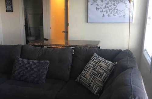 Niskayuna Apartment | Lovely one bedroom with free parking