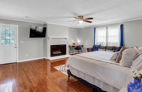 Morrow House | Lovely Ranch Close to it all!
