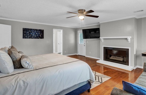 Morrow House | Lovely Ranch Close to it all!