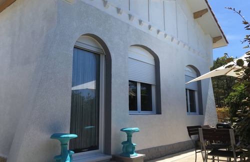 Carcans Plage House | Lovely renovated house on enclosed land, close to amenities and ocean.