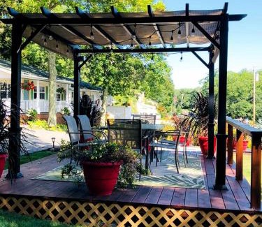 Lincolnville House | Lovely Retreat with a Private Deck in a Bed and Breakfast near Rockland, Maine