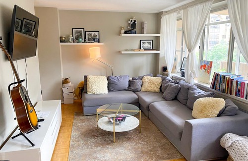 Yonge-Eglinton Apartment | Lovely spacious midtown apartment