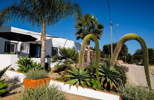 Santo Estevao Cottage | Lovely stay with private terrace and view to the sea.