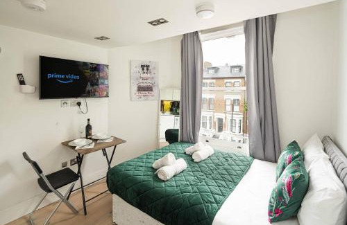 Little Venice Apartment | Lovely Studio in prime Maida vale location- Zone 2