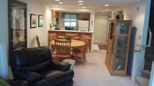 Lincoln Apartment | Lovely Townhouse with Views