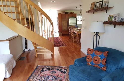 East Chop House | Lovely vacation home within walking distance to Oak Bluffs and the beach