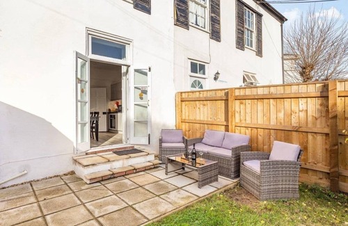 Torquay Villa | lovely Villa 1 king 1 double 4 single 1bunk bed