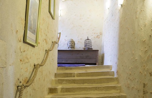 Lusignan House | Lovely XVth Century house with chimney, for 12 people. Pool. Terrace