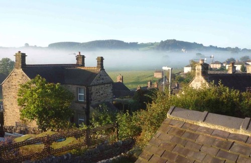 Youlgreave House | Lower Ivy - Two Bedroom House, Sleeps 4