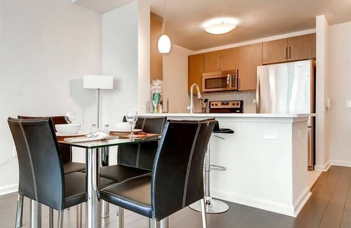 Hudson Exchange Apartment | Lower Manhattan Skyline Views | 1BR nr Waterfront | Jersey City