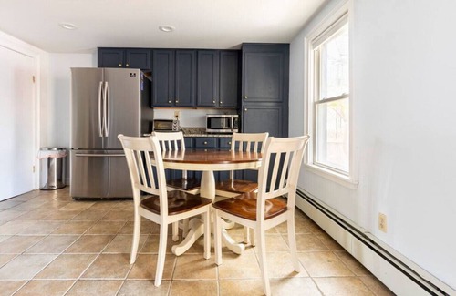 Old North End Apartment | Lower Park · Comfortable & clean close to downtown Burlington