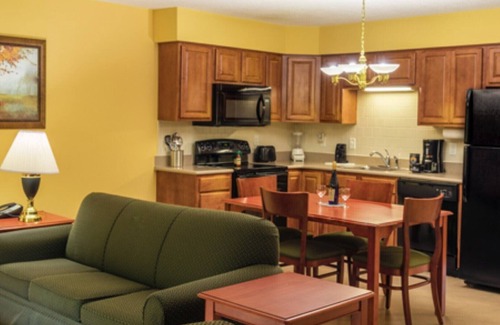 Massanutten House | Lower Unit -The Summit Area Aug 14 to Aug 21 Only
