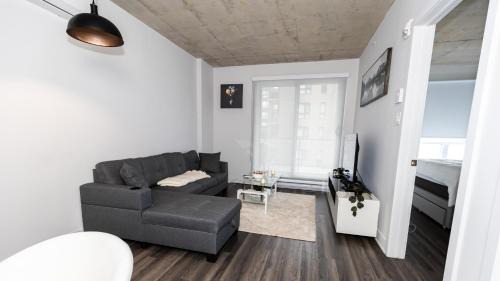 Mascouche Apartment | Lowkey Corner