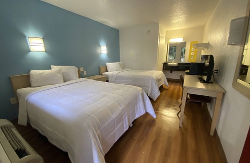 Tallahassee Hotel | Loyalty Inn Tallahassee